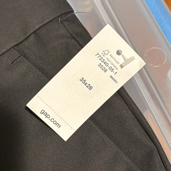 Gap dark gray khaki tailored relaxed fit 35 x 28 - Picture 2 of 4